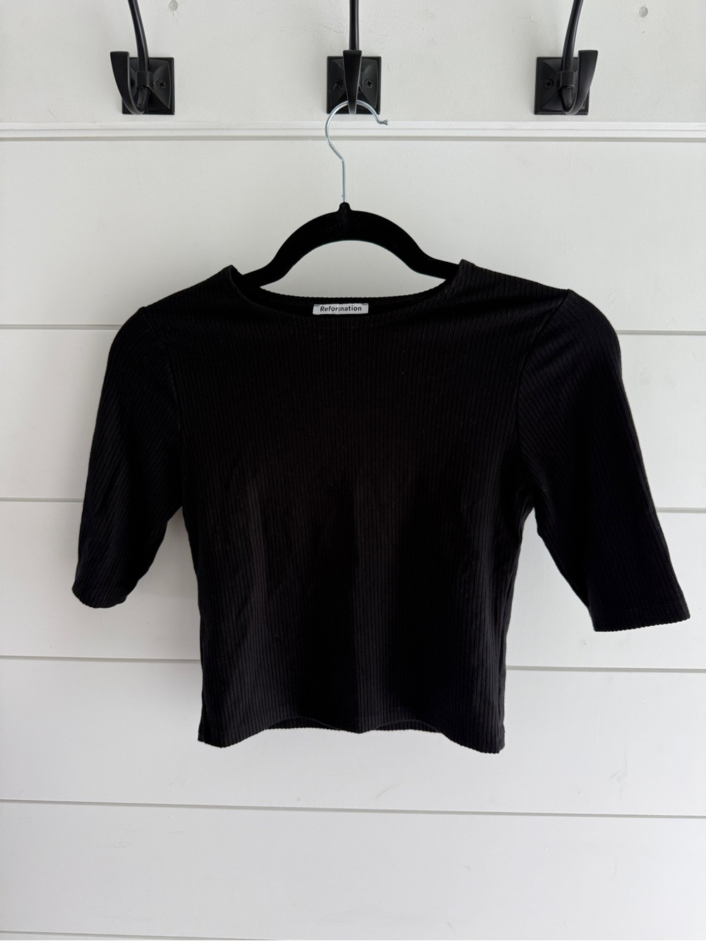 Reformation Black Ribbed Elbow-Sleeve Crop Tee, Size Small